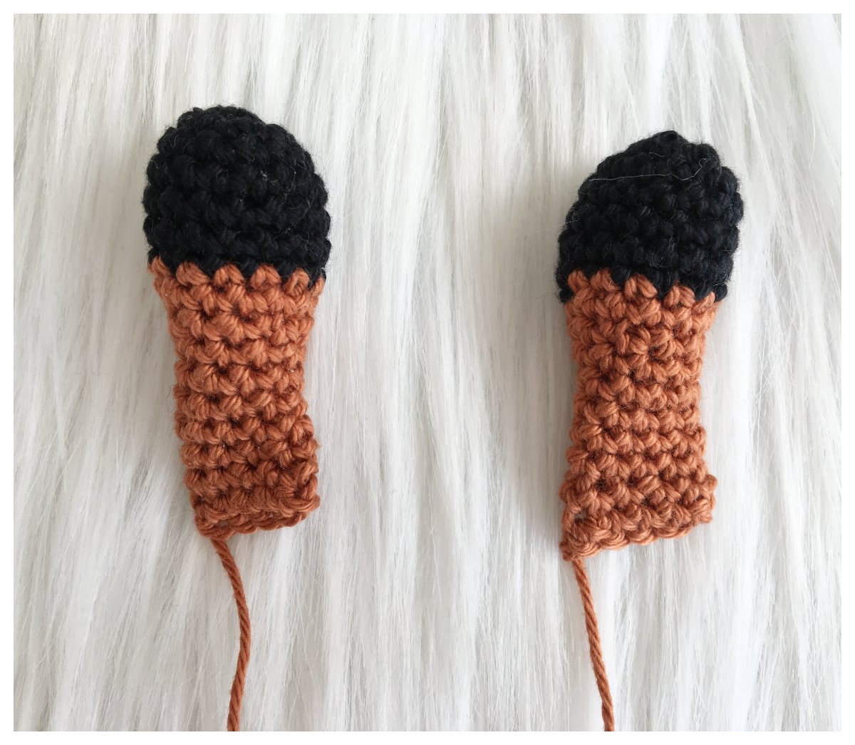 Blog-Inhaltsbild für 'Fuchspaar, kostenlose Häkelanleitung'